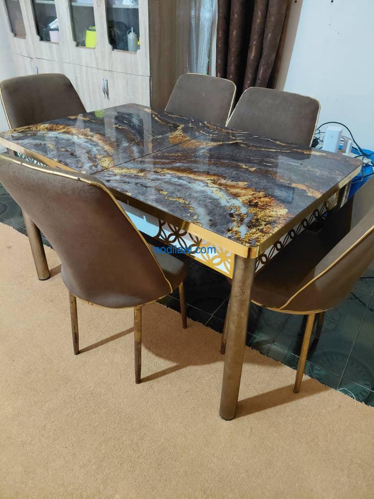 Fadhi wata roog ,miis iyo kuraas kaliya $230