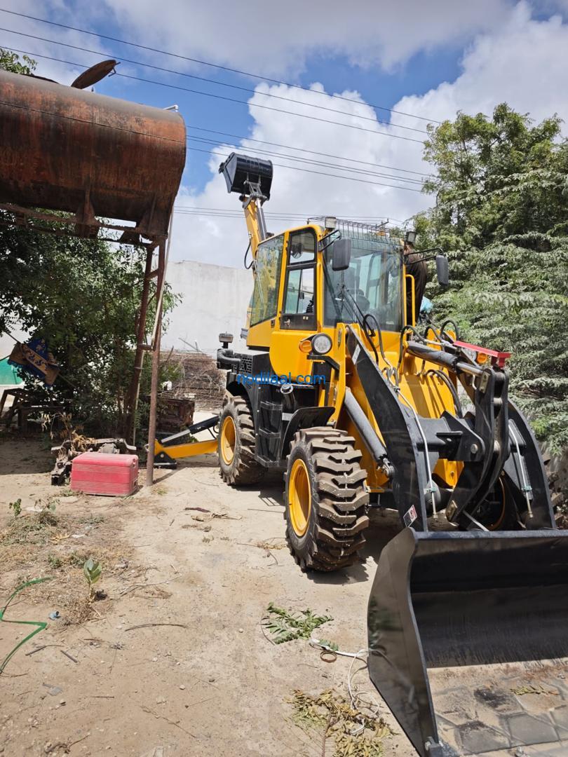 Backhoe io gaari weyn oo sigis ah