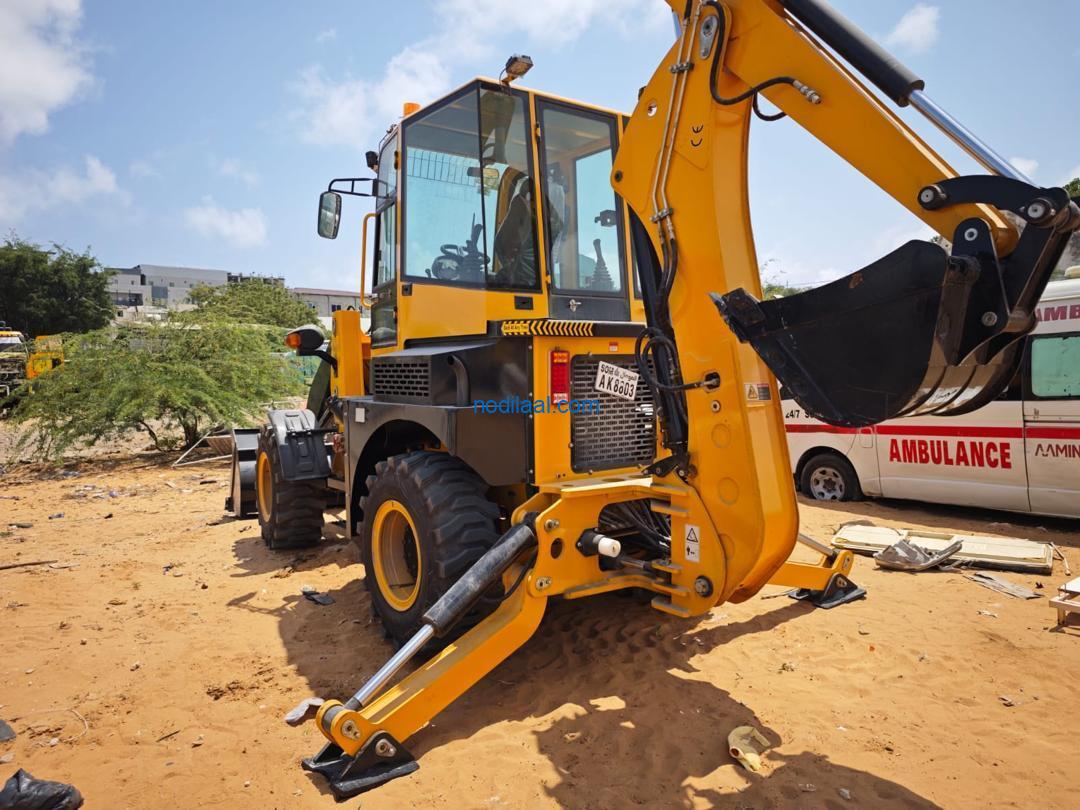 Backhoe io gaari weyn oo sigis ah